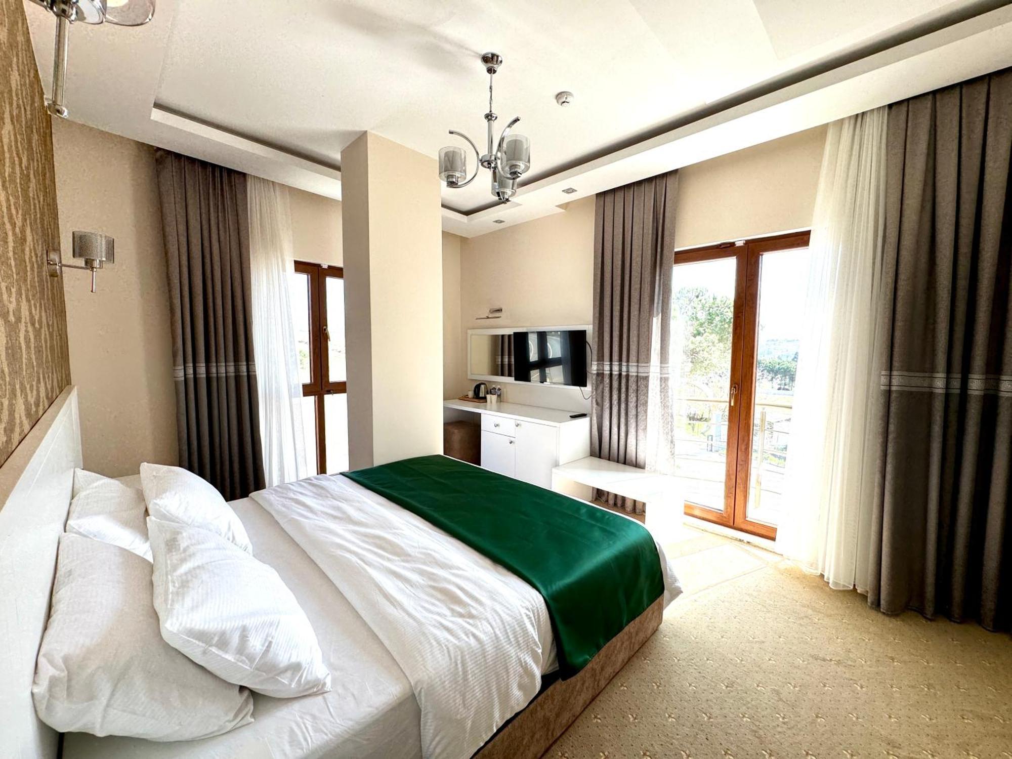 Green Roof Hotel & Spa Terkos Kültér fotó
